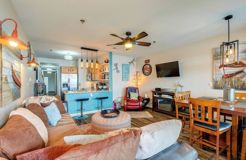 Smith Mountain Lake Condo | Balcony & Serene Views: Cozy Condo in Huddleston!