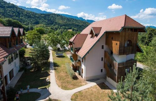 Giez Apartment | Balcony Views in Northern Alps