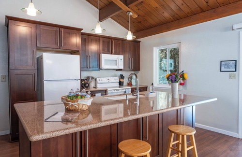 Mariposa House | Bald Bear Barracks