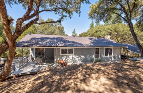 Mariposa House | Bald Bear Barracks