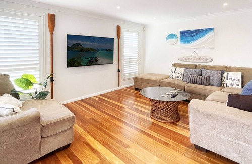 Shell Cove House | Bale's House is located in the beautiful region of Shell Cove.