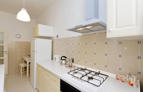Gianicolense Apartment | Balestra, Bright 2 Br Apartment By Halldis