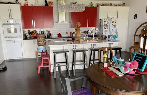 Malignant Cove Villa | Balinese Style Villa with heated salt water pool and spectacular ocean vista