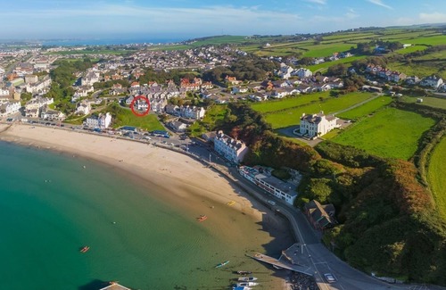 Cregneish Cottage | Baljean is a charming, eighteenth century cottage, enjoying an enviable position overlooking Port Er