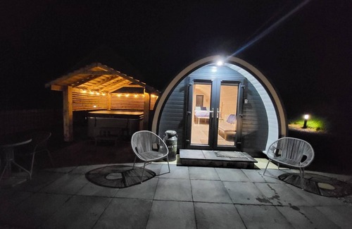 Bushmills Cabin | Ballyhemlin Pods - Blackthorn