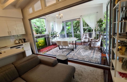 Arncliffe House | Bamboo House, LUX 3BR house close 2 City/beach/airport/train Staion