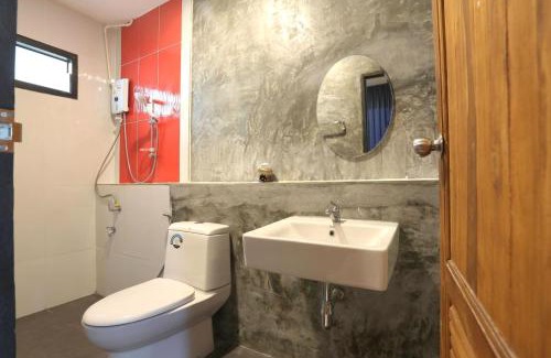 Hang Dong Hotel | Ban Suan Lung Mike