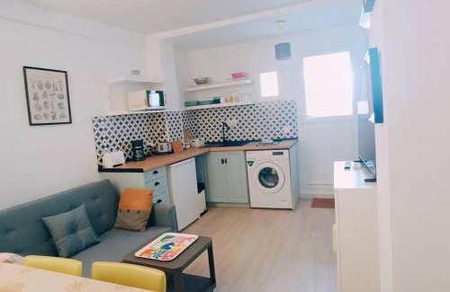 Playas del Palo Apartment | Banda del Mar 0