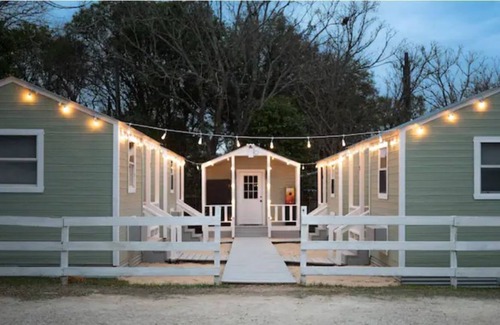 Bandera House | Bandera Tiny Home 1