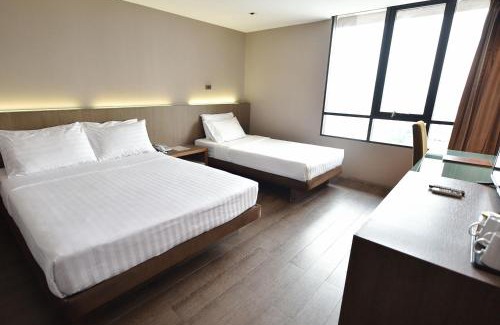 Thanon Phetchaburi Hotel | Bangkok City Hotel