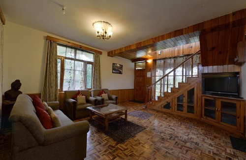 Naggar House | Bangloo in Treetops Cottage - Standalone Bungalow