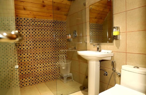 Kandaghat Hotel | Banjara Mountain Retreat Chail Hills
