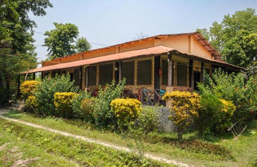 Bardia Hotel | Bardia Riverside View Park Resort - FR and EN speaking