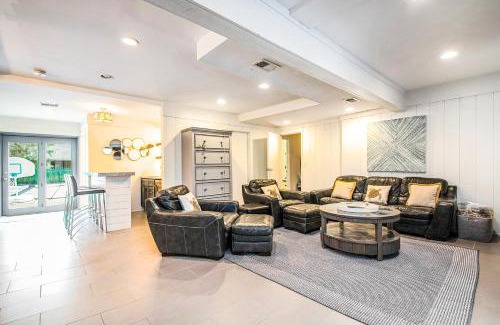 Grand Beach House | Barefoot Cottage Pool House