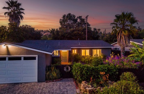 West Mesa House | Barefoot Retreat - Upscale Living on the Mesa