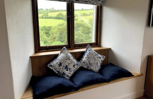 Boscastle Cottage | Barn and Stables in tranquil gardens and farmland