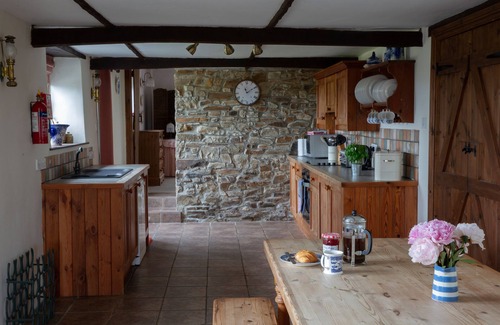Bude Cottage | Barn Conversion With Indoor Swimming Pool In Stunning Rural Location Near Ocean
