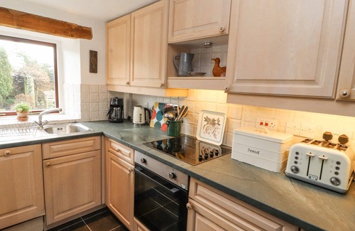 Penrith Cottage | BARN END, pet friendly, character holiday cottage in Shap
