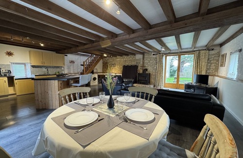 Aubigne-Racan Cottage | Barn in Aubigné-Racan with Heated Pool