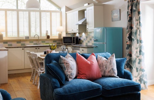 Brandsby Cottage | Barn Owl Cottage - sleeps 4 guests in 2 bedrooms