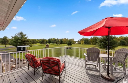 Deerwood Cabin | Barn Style House on Birch Lake