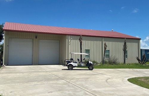 Port O Connor House | Barndo by the Bay 6 seater Golf Cart included with rental❤️