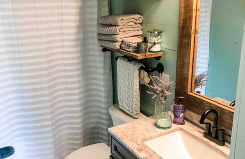 Lebanon Other | Barndominium with lake view, close to Nashville!