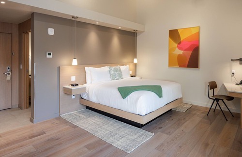 Eastsound Hotel | Barnes - Relaxing Window Seat for Morning Coffee