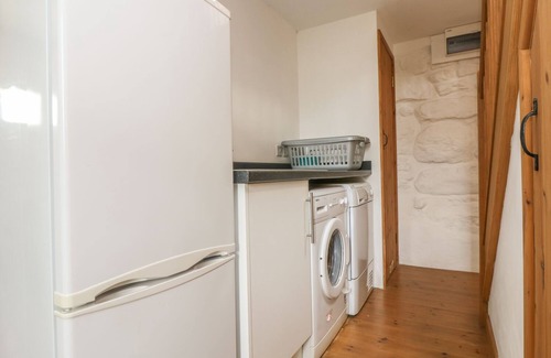 Penzance Cottage | BARNEYS BARN, family friendly, with a garden in Penzance