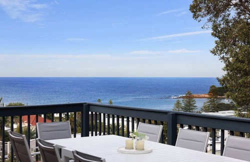 Terrigal House | Barnhill Beach House - by Coast Hosting