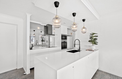 Surfers Paradise Apartment | Baronnet Apartments
