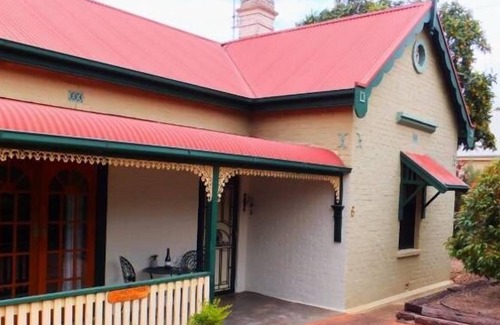Stockwell Bed & Breakfast | Barossa Peppertree Cottage