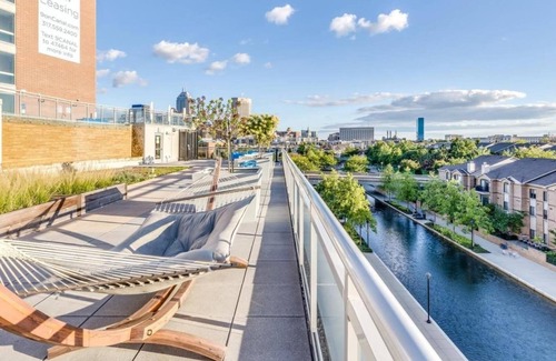 Downtown Indianapolis Apartment | Barsala l Spacious 2BD w/Canal Views