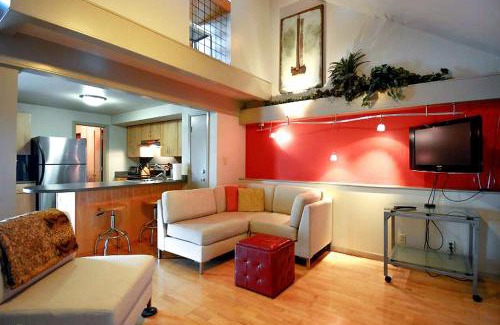 Barton Hills House | Barton Hills Condominiums