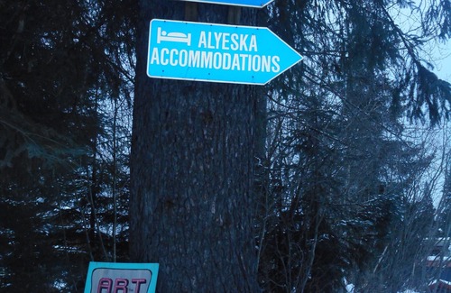 Alyeska House | Base of Alyeska, walk to attractions, beautiful vacation home, private sauna!