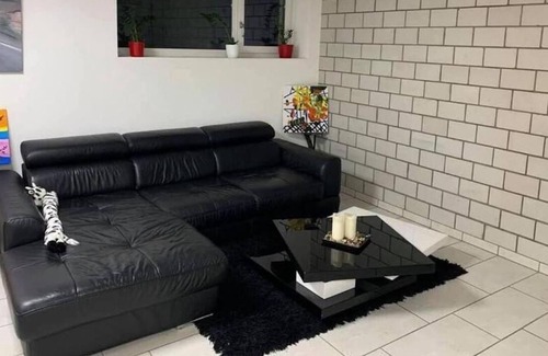Muttenz Apartment | Basel - 5 mins away - Modern Basement Studio with Kitchen 35m2 in Muttenz