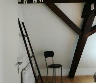 Binningen House | Basel Rühige Zimmer mit grösse Doppelbett