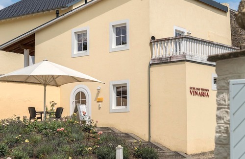 Kreuzweiler Apartment | Basic twin room shower/WC - KLEIN - Thorn Castle