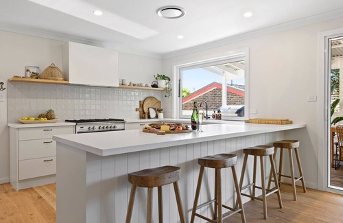 Mollymook House | Baskk Mollymook take a moment, pause, unwind and absorb