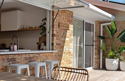 Mollymook House | Baskk Mollymook take a moment, pause, unwind and absorb