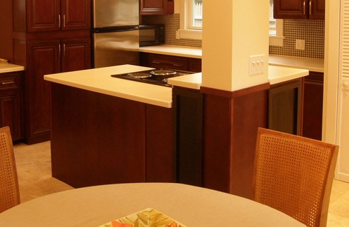 Easton's Point Apartment | Bass Rocks Beach Cottage Atop Sachuest Beach with Spa/Pool