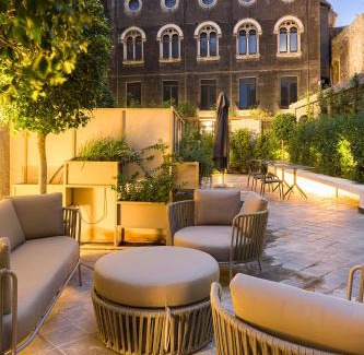Catania City Centre Hotel | BASTIÒ PRIVATE SUITES