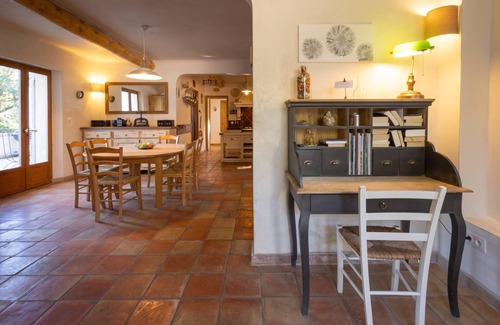 Apt Villa | Bastide with heated swimming pool in the Luberon Provençal