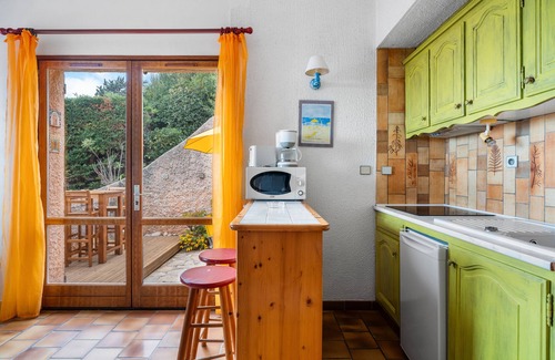 Carqueiranne House | Bastidon with Terrace and Sea Access in Carqueiranne