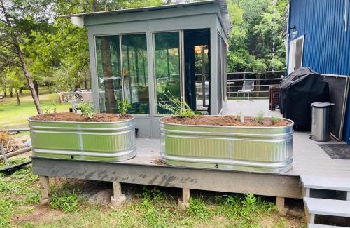 Camp Swift House | Bastrop Tiny Disc Golf Retreat