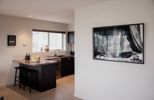 Hobart Central Business District Apartment | Battery Point retreat with river views