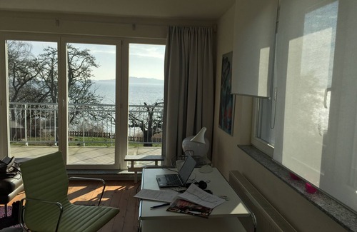Lauterbach House | Bauhaus house on spacious grounds with a private water access