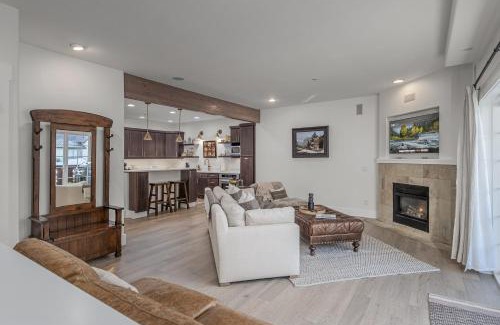 Leavenworth Apartment | Bavarian Mountain Suite Condo by NW Comfy Cabins
