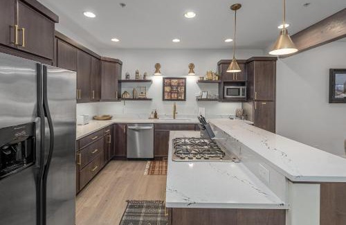 Leavenworth Apartment | Bavarian Mountain Suite Condo by NW Comfy Cabins
