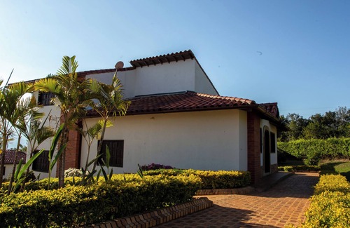 Barichara House | Baviera Premium House – Space, Comfort, and Nature for Unforgettable Moments
